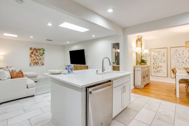 2541 Walsh Court, Fort Worth, TX 76109