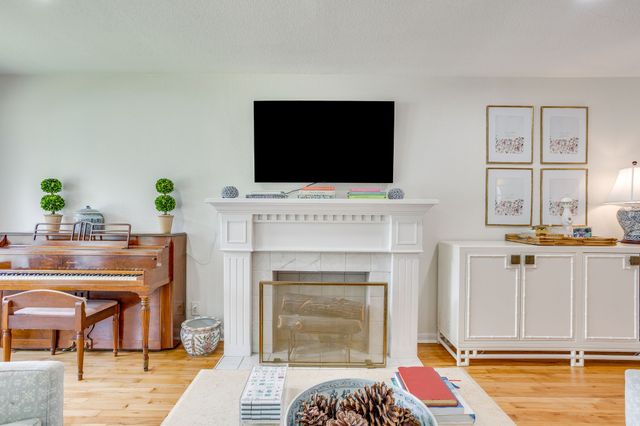 2541 Walsh Court, Fort Worth, TX 76109