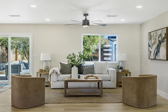 4948 Luna Dr, Oceanside, CA 92057