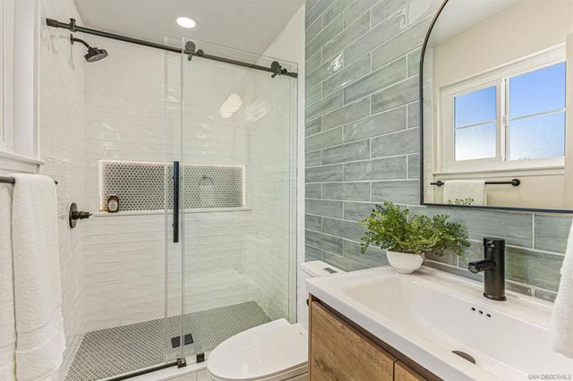 4948 Luna Dr, Oceanside, CA 92057