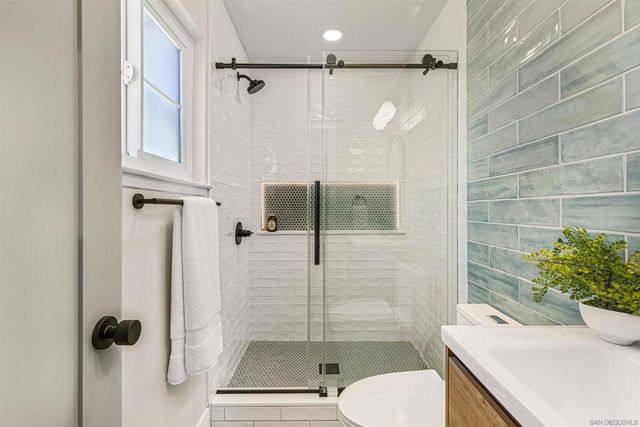 4948 Luna Dr, Oceanside, CA 92057