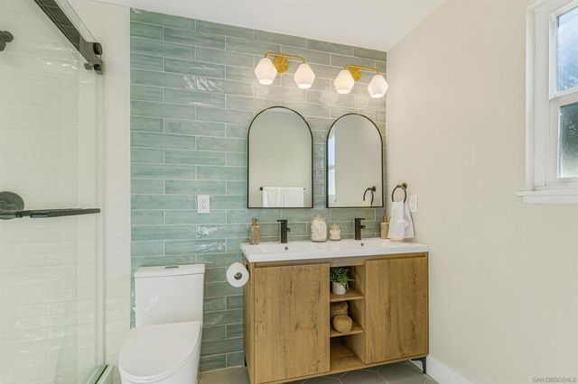 4948 Luna Dr, Oceanside, CA 92057