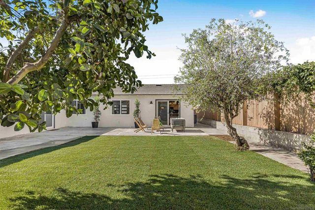 4948 Luna Dr, Oceanside, CA 92057