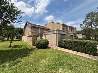2332 Woodland Park Drive 11, Houston, TX 77077