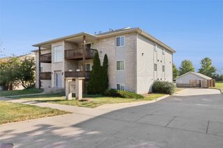 66 Westside Drive, Iowa City, IA 52246