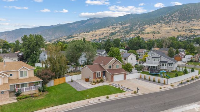 592 JIM BRIDGER DR, Centerville, UT 84014