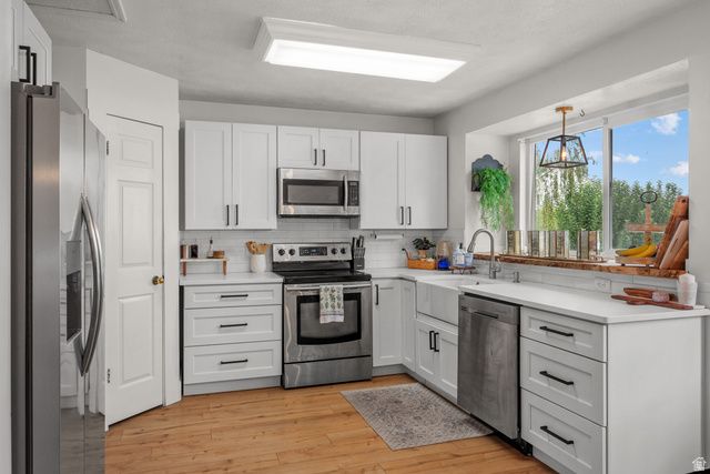 592 JIM BRIDGER DR, Centerville, UT 84014