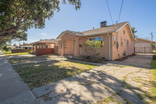 40 Oak Street, Salinas, CA 93901