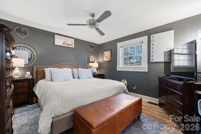 836 7th Avenue SW, Hickory, NC 28602