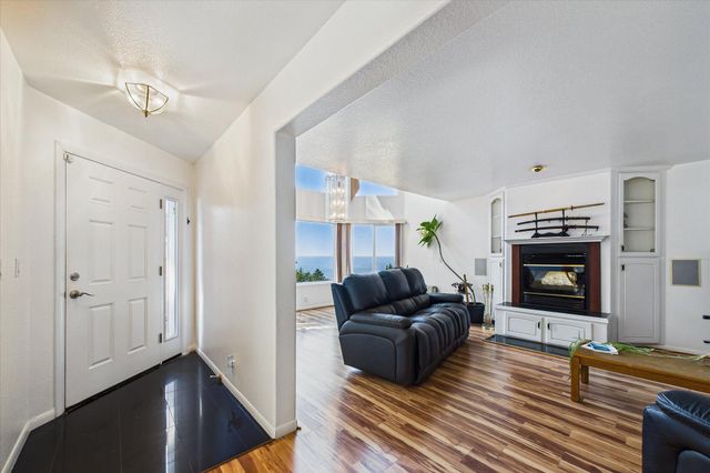 14 High Court, Shelter Cove, CA 95589