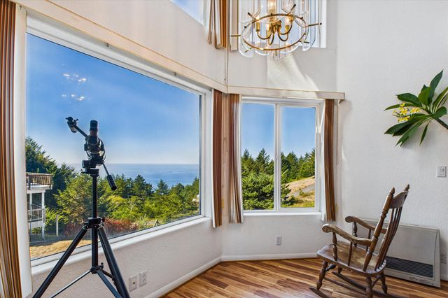 14 High Court, Shelter Cove, CA 95589