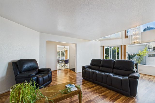 14 High Court, Shelter Cove, CA 95589