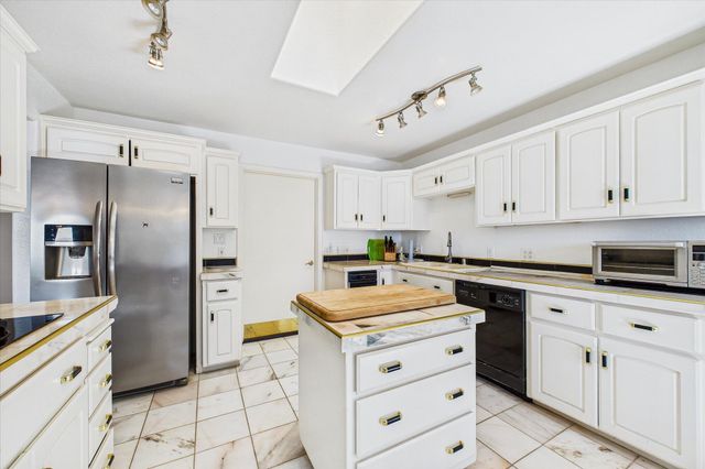 14 High Court, Shelter Cove, CA 95589