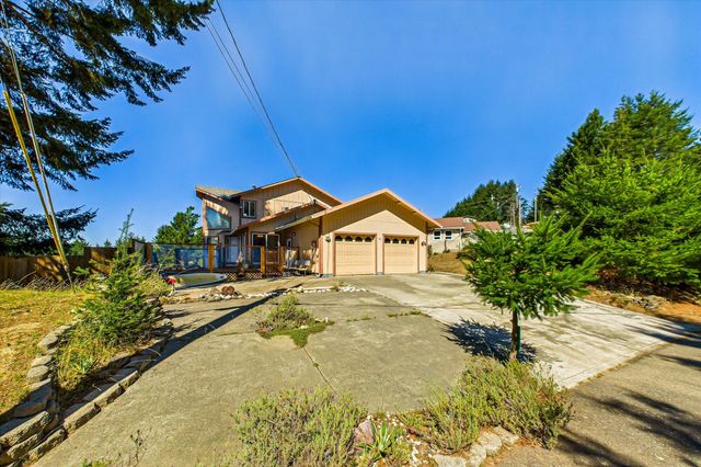 14 High Court, Shelter Cove, CA 95589