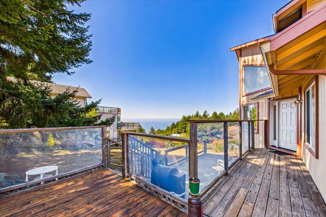 14 High Court, Shelter Cove, CA 95589