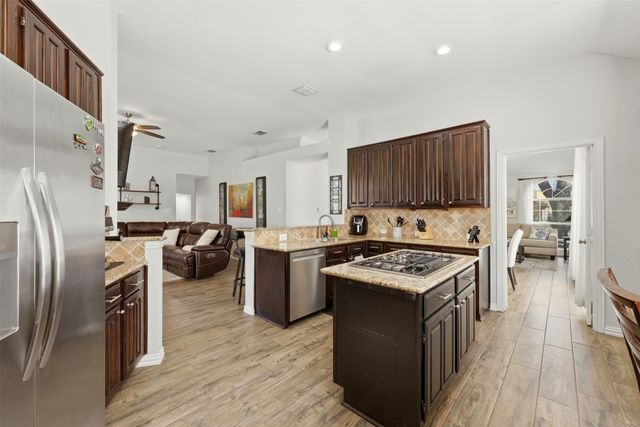 3623 Canyon Oaks Drive, Carrollton, TX 75007