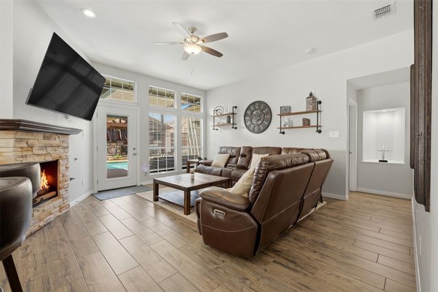 3623 Canyon Oaks Drive, Carrollton, TX 75007