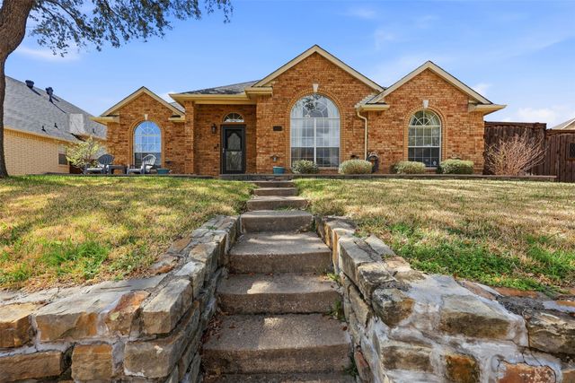 3623 Canyon Oaks Drive, Carrollton, TX 75007
