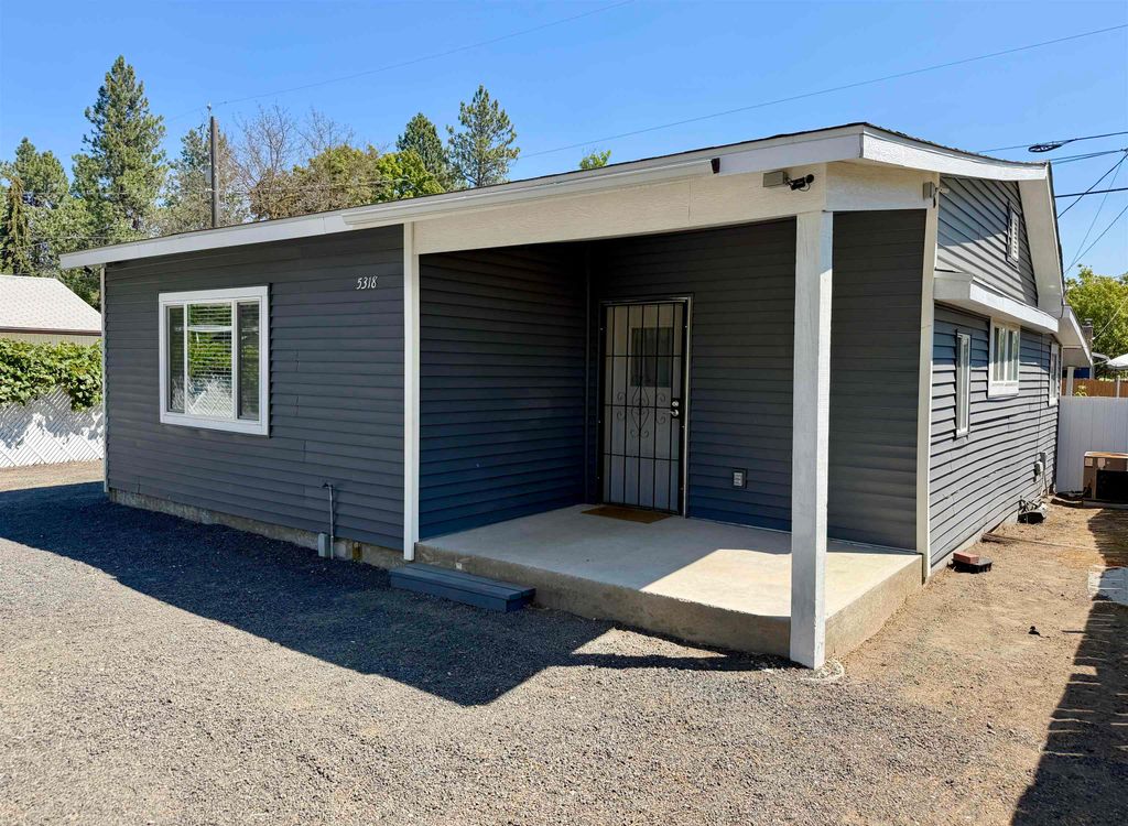 5318 N Maple St, Spokane, WA 99205 photo 1