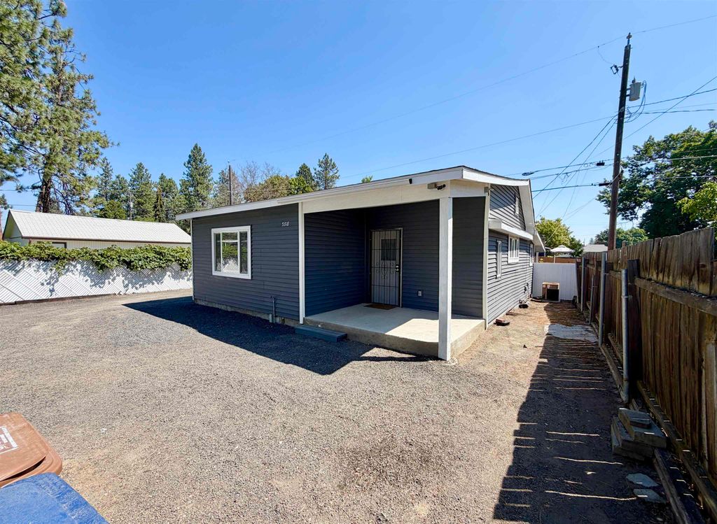 5318 N Maple St, Spokane, WA 99205 photo 3