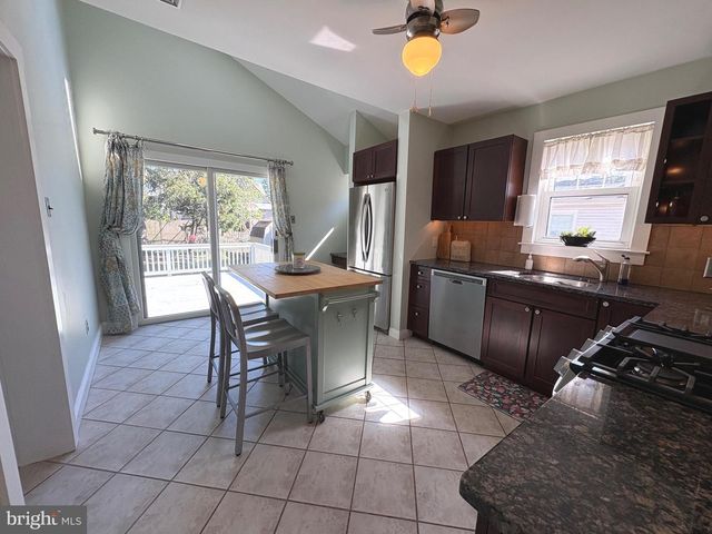 18 E SUMMERFIELD AVE, Collingswood, NJ 08108
