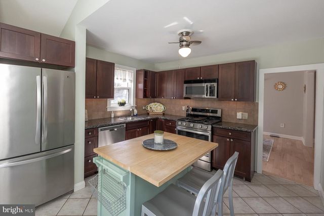 18 E SUMMERFIELD AVE, Collingswood, NJ 08108