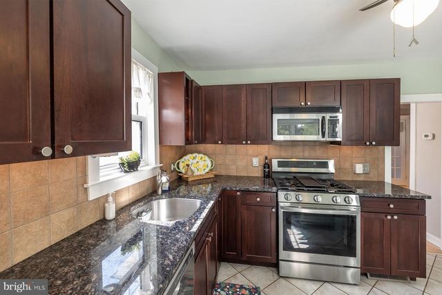 18 E SUMMERFIELD AVE, Collingswood, NJ 08108