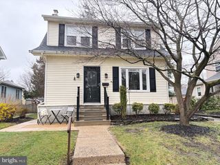 18 E SUMMERFIELD AVE, Collingswood, NJ 08108