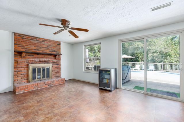5 Timberview Court, Highland Heights, KY 41076