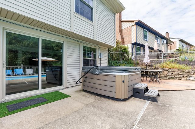 5 Timberview Court, Highland Heights, KY 41076