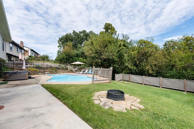 5 Timberview Court, Highland Heights, KY 41076