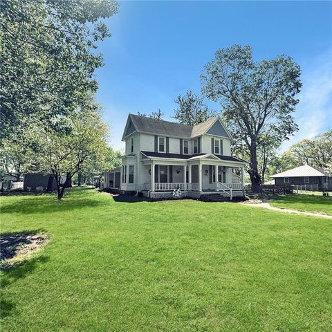 206 W Chestnut Street, Odessa, MO 64076