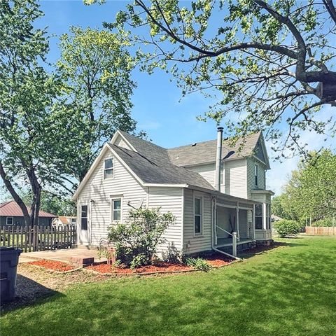206 W Chestnut Street, Odessa, MO 64076