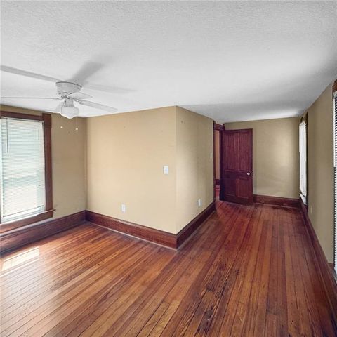 206 W Chestnut Street, Odessa, MO 64076