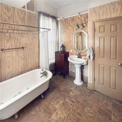 206 W Chestnut Street, Odessa, MO 64076