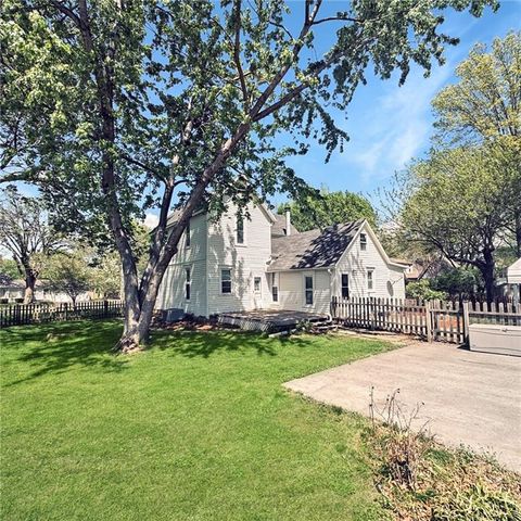 206 W Chestnut Street, Odessa, MO 64076