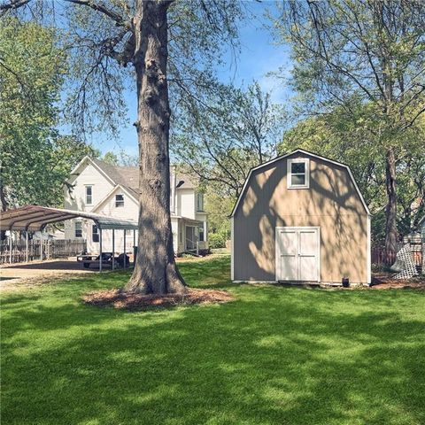 206 W Chestnut Street, Odessa, MO 64076