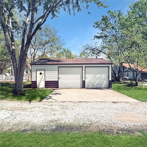 206 W Chestnut Street, Odessa, MO 64076
