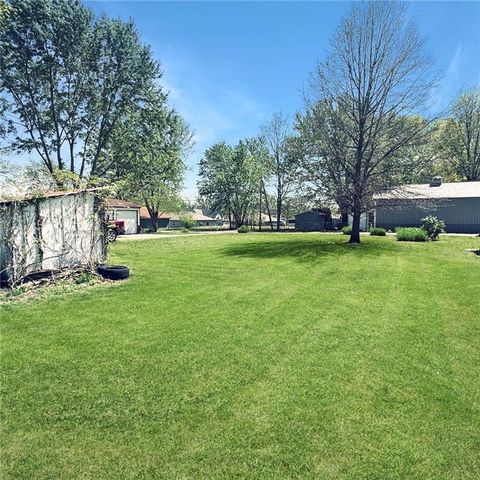206 W Chestnut Street, Odessa, MO 64076