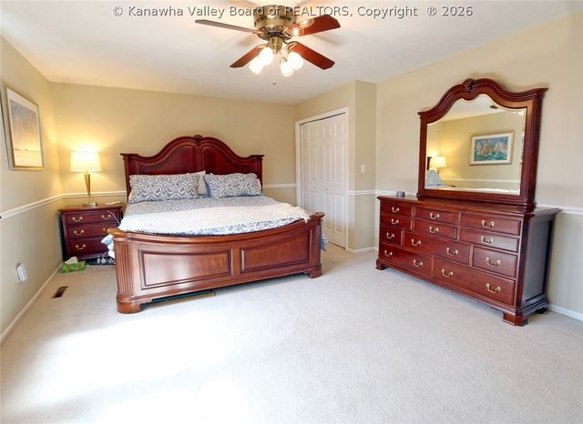 16 Carriage Road, Charleston, WV 25314