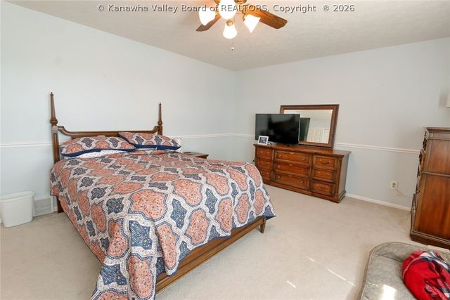 16 Carriage Road, Charleston, WV 25314