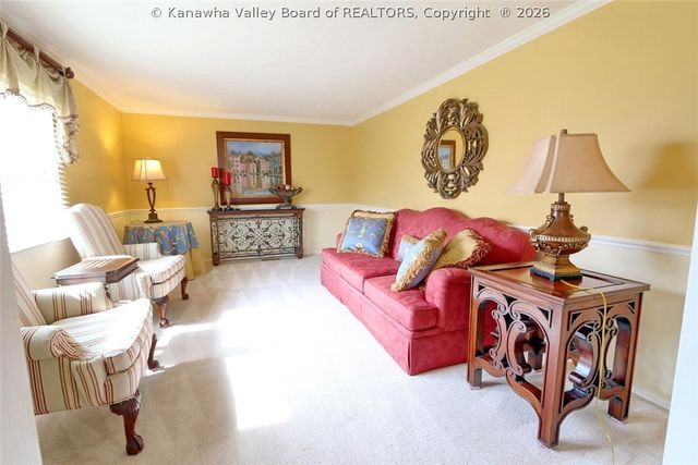 16 Carriage Road, Charleston, WV 25314