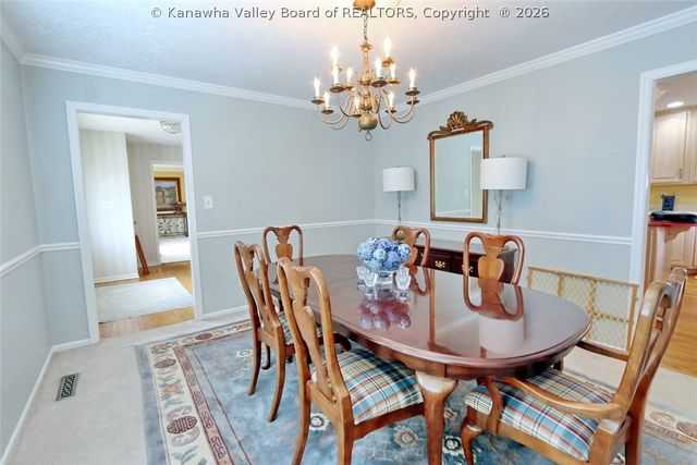 16 Carriage Road, Charleston, WV 25314