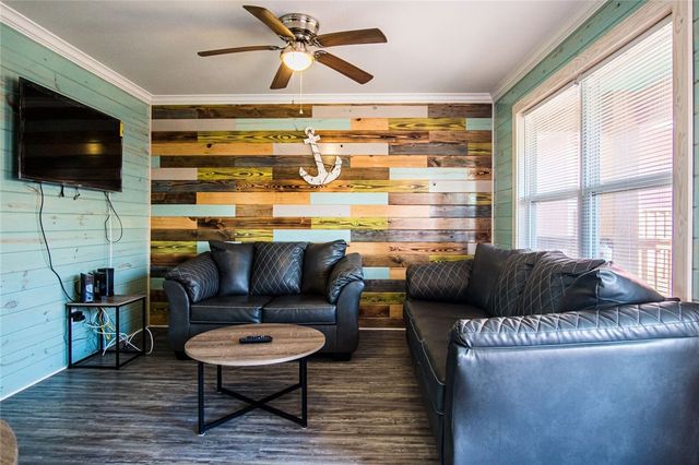 403 S 10th St 3, Port Aransas, TX 78373