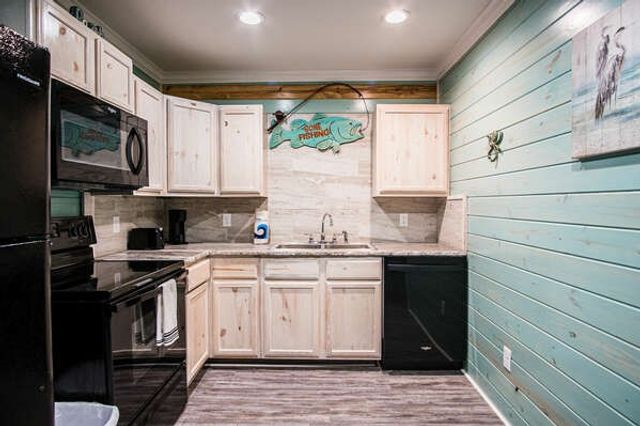 403 S 10th St 3, Port Aransas, TX 78373