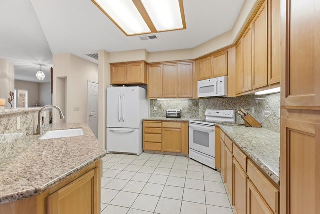 1800 Hemstead Ct, Modesto, CA 95355