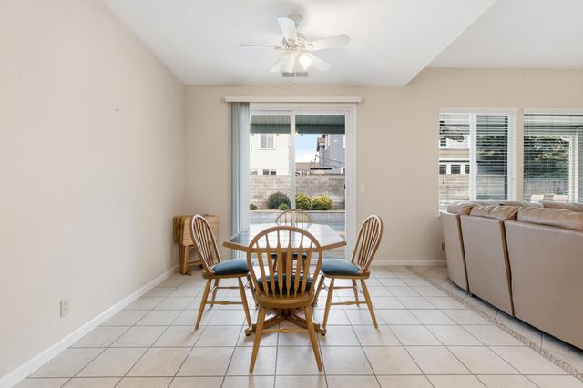 1800 Hemstead Ct, Modesto, CA 95355