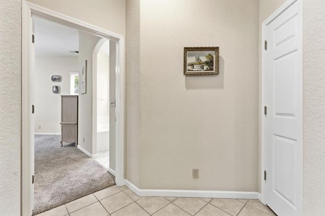 1800 Hemstead Ct, Modesto, CA 95355