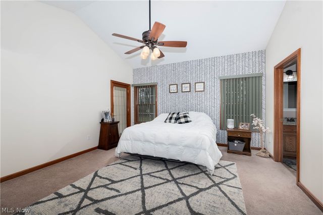 407 31st Street SW, Barberton, OH 44203