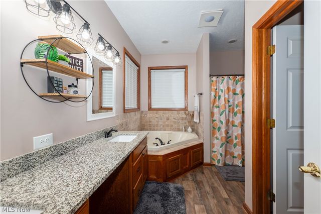 407 31st Street SW, Barberton, OH 44203